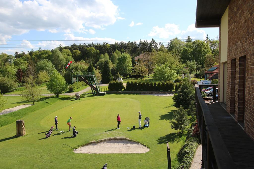 Hotel Areal Botanika Unhošť Exterior foto