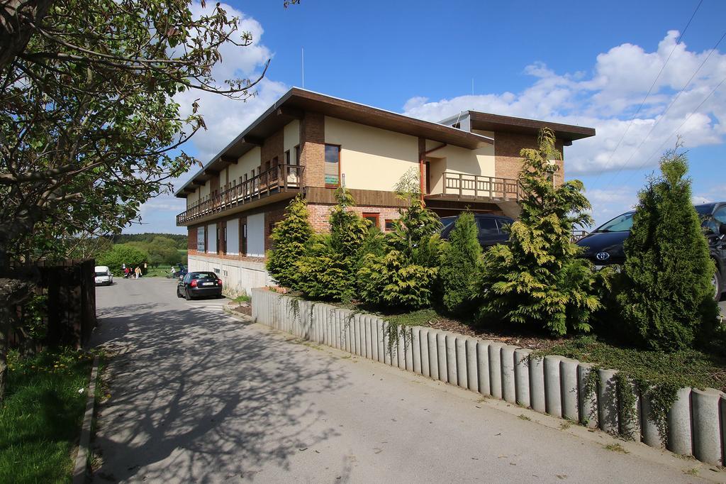 Hotel Areal Botanika Unhošť Exterior foto