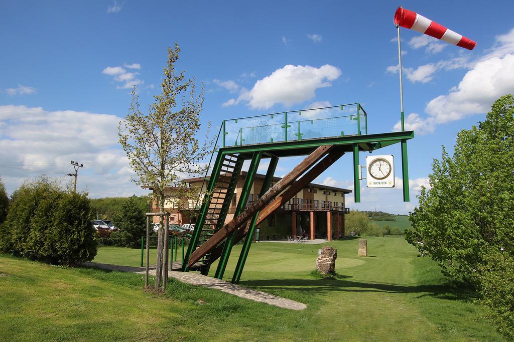 Hotel Areal Botanika Unhošť Exterior foto