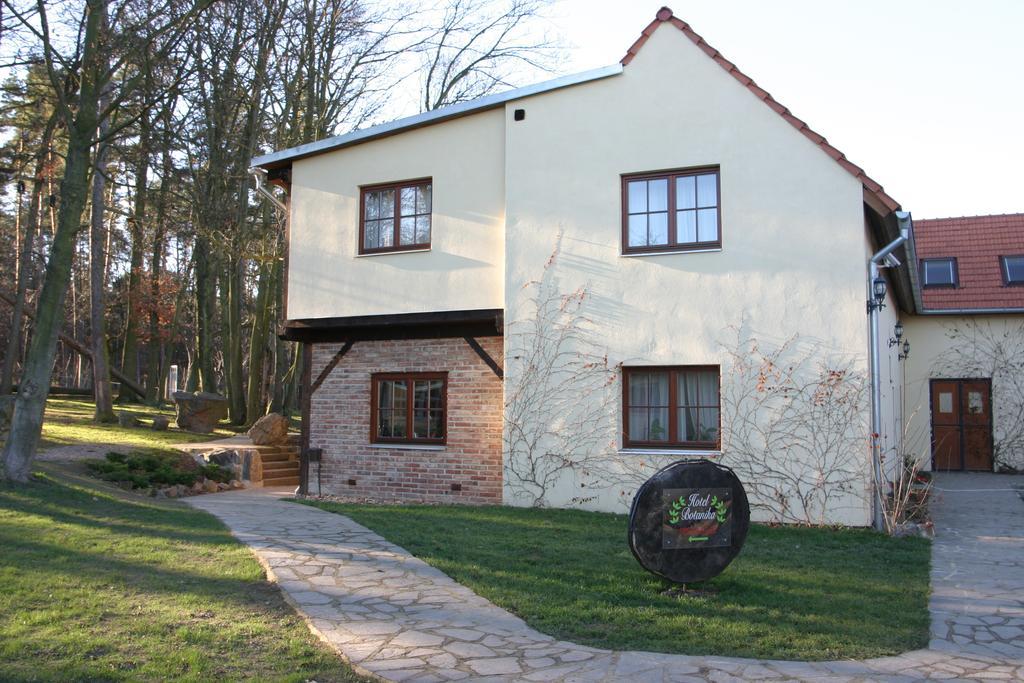 Hotel Areal Botanika Unhošť Exterior foto